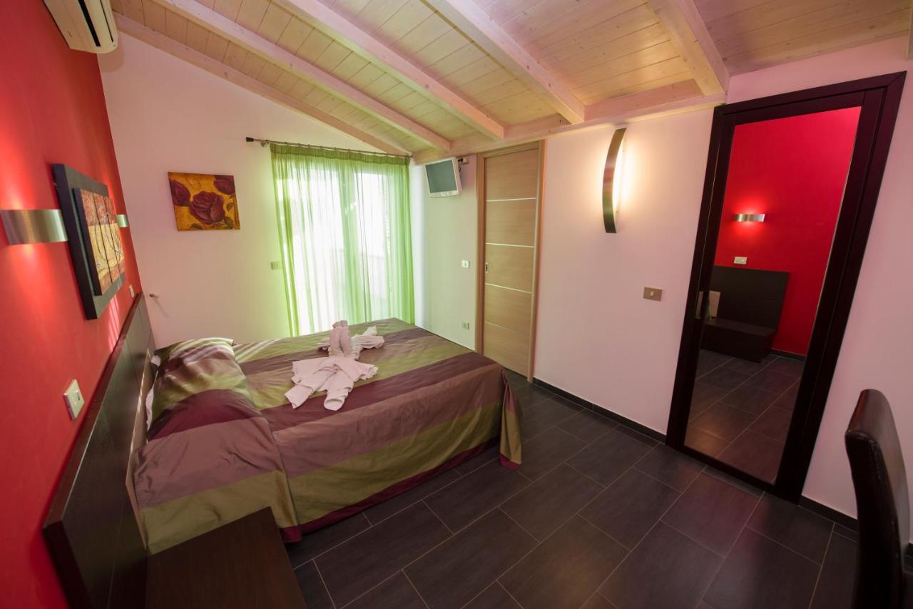 B&B Valentino Coccorino Eksteriør billede